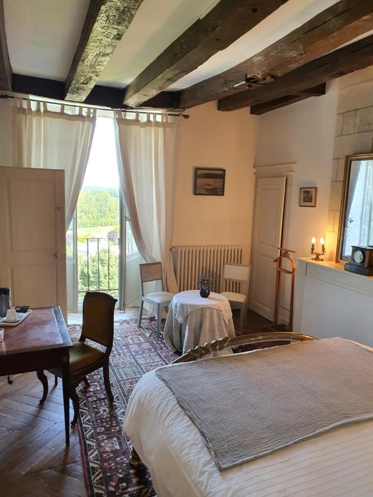 Le Presbytere De La Cite Royale De โลช ห้อง รูปภาพ